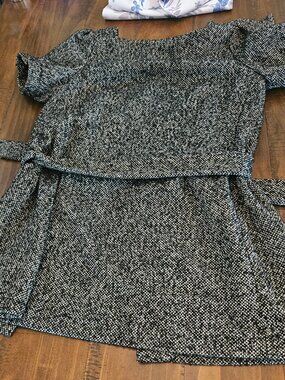 Jennifer Lopez  Tweed Pleaded mini Salt and pepper